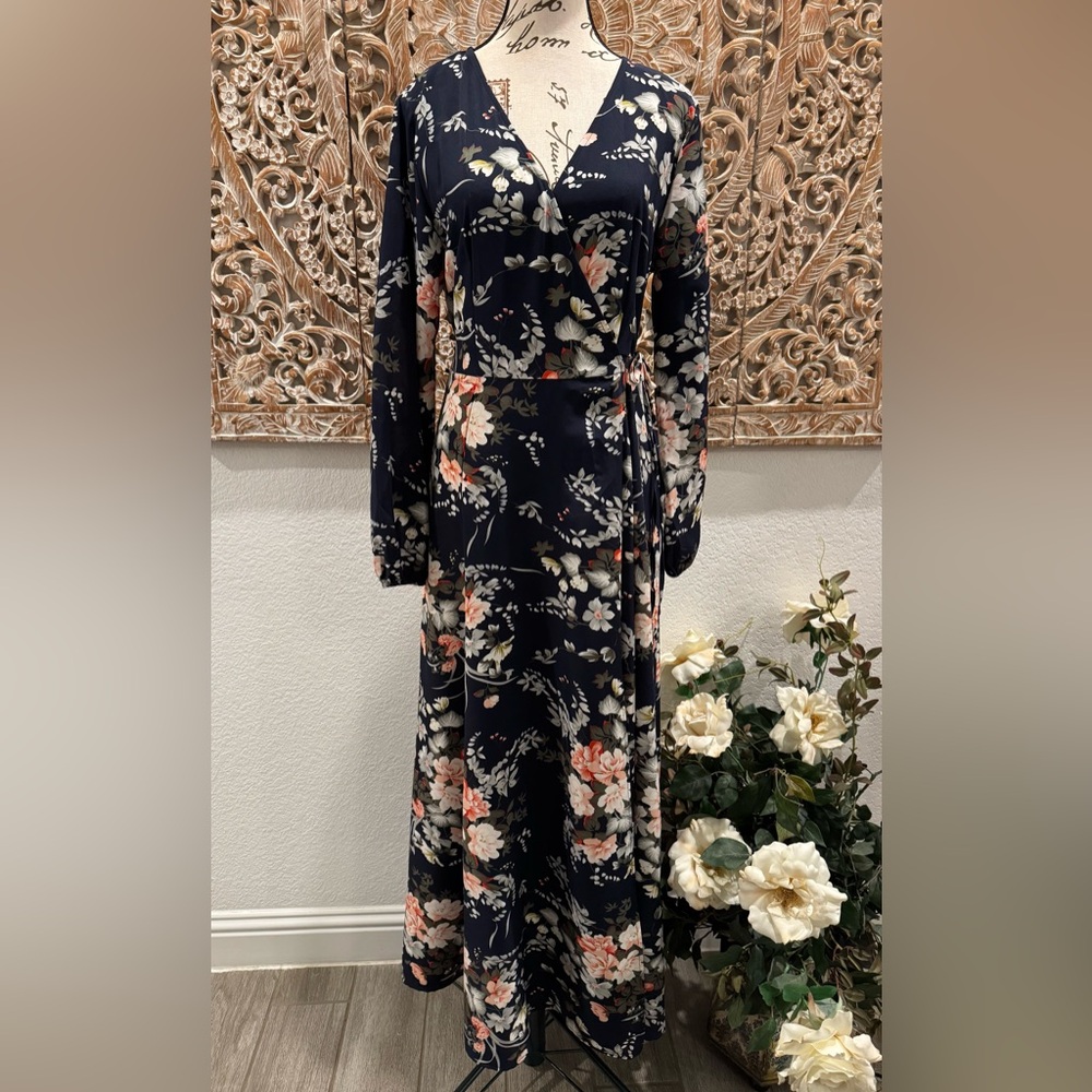 CUPSHE Floral Print Maxi Dress A-line Long Sleeves Wrap Dress- size M (8-10) - Picture 2 of 16